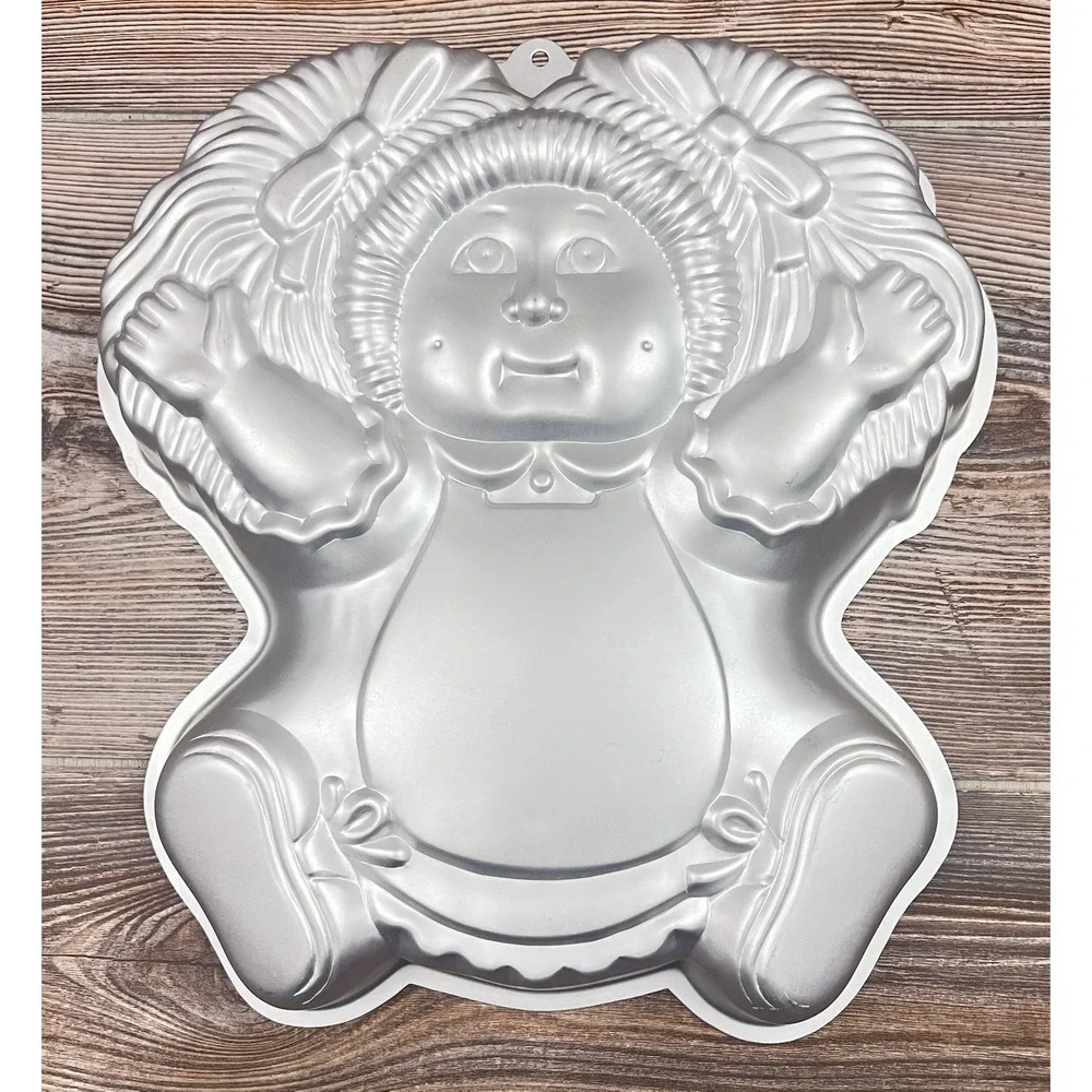 Wilton 1984 Cabbage Patch Cake Pan 2105-1984 Metal Tin Pan Baking Pan‎